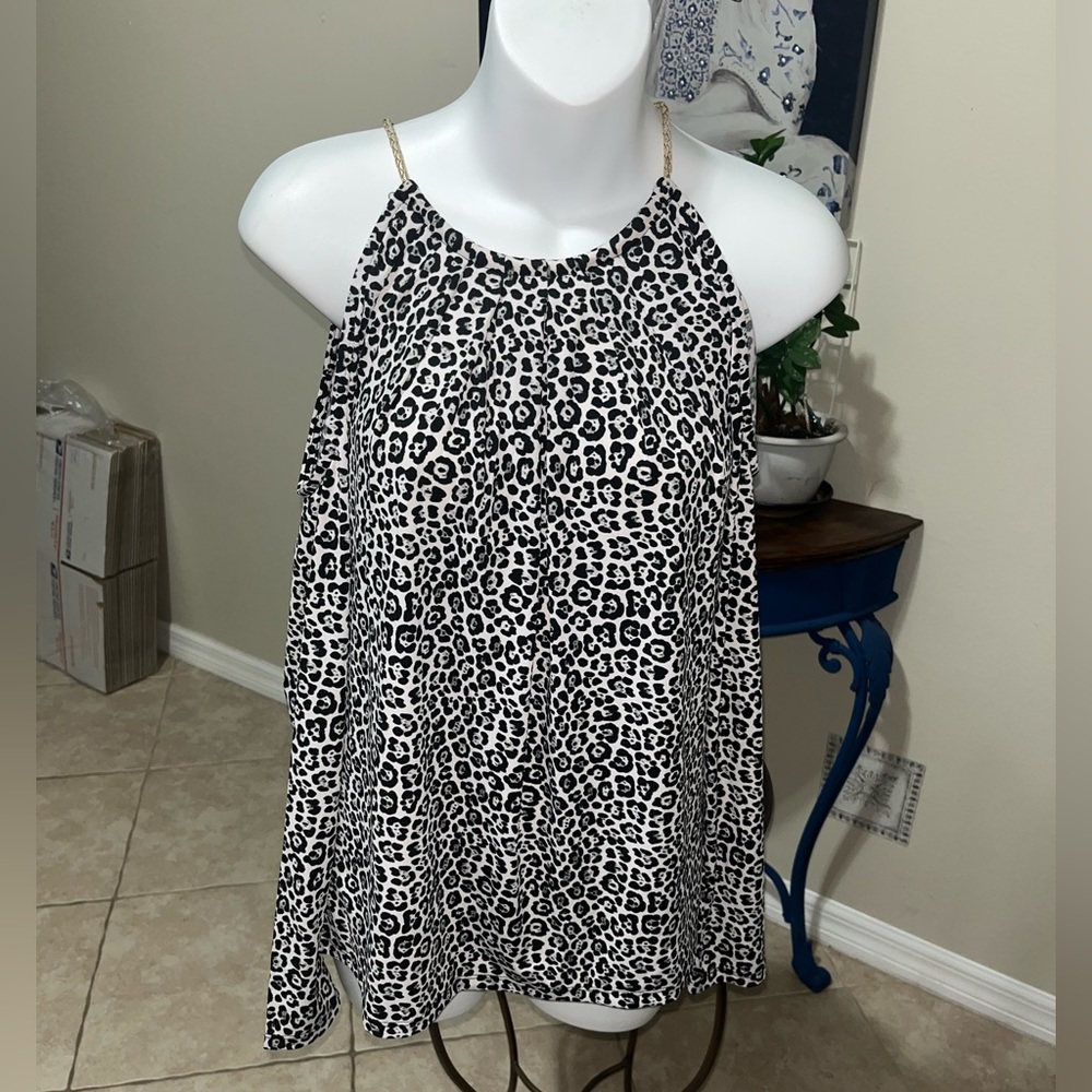Michael Kors Long Sleeve Cold Shoulder Cheetah Print Top - M